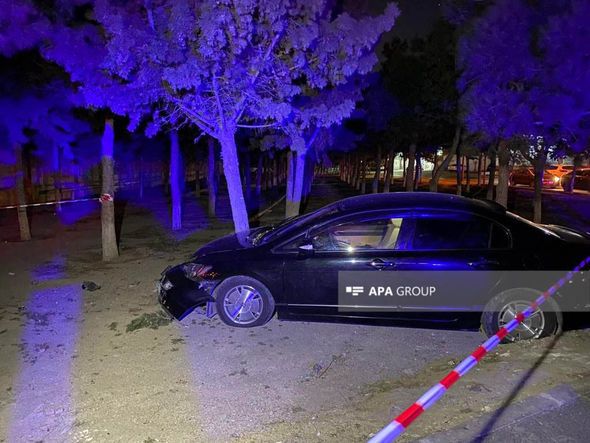 Sürücü sükan arxasında öldü, maşını piyadaların üstünə çıxdı -  FOTO