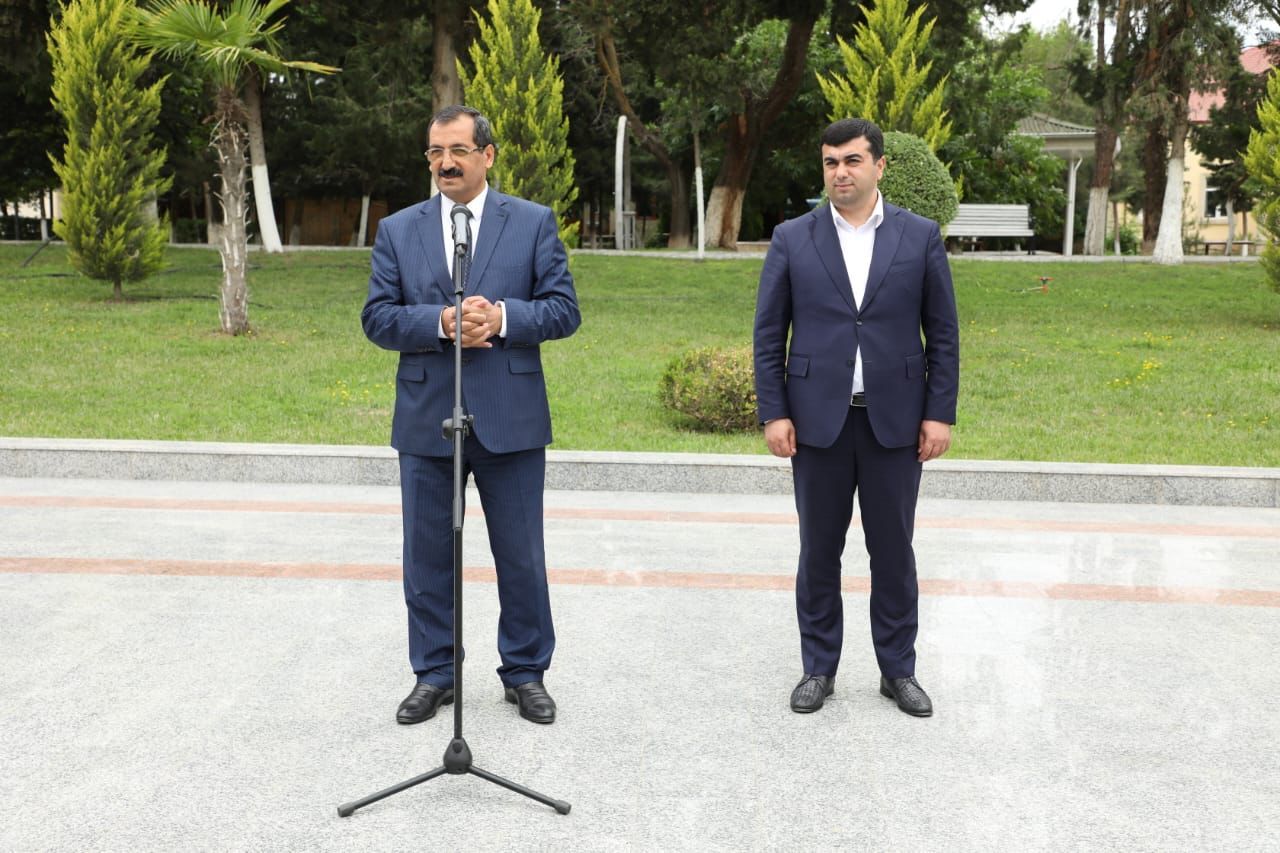 Sakinlərin qaz təchizatı ilə bağlı suallarını baş direktorun müavini cavablandırdı -  FOTO