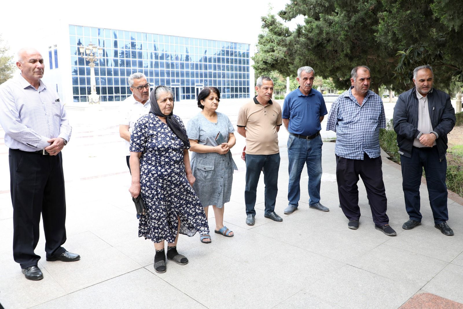 Yevlax sahibkarları "Açıq mikrofon"da suallarını ünvanladı -  FOTO