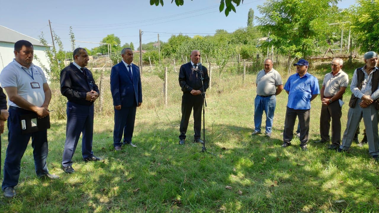 Ucarın Şahlıq kənd sakinləri “Açıq mikrofon”da - FOTO Ucarın Şahlıq kənd sakinləri “Açıq mikrofon”da - FOTO