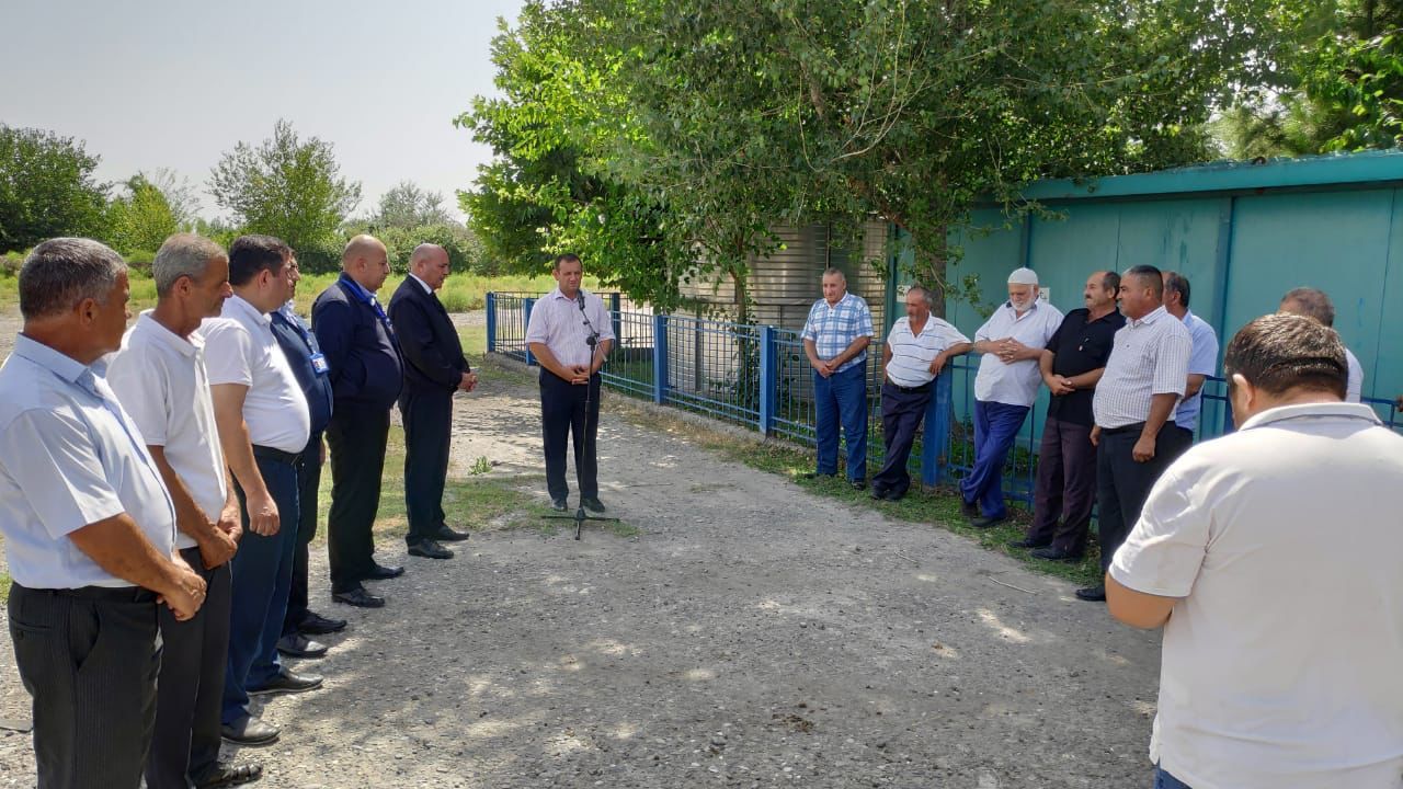Ucarın Şahlıq kənd sakinləri “Açıq mikrofon”da - FOTO Ucarın Şahlıq kənd sakinləri “Açıq mikrofon”da - FOTO