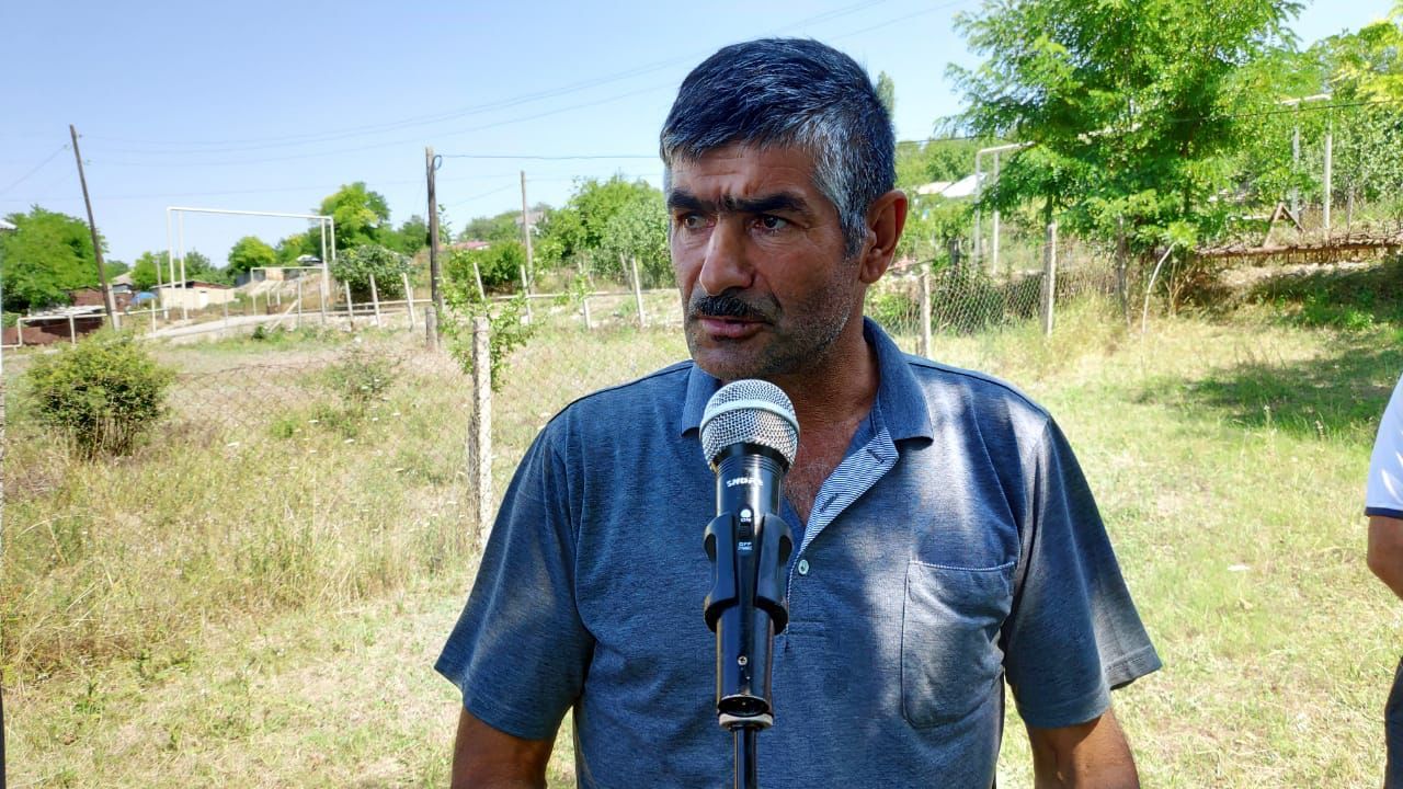 Ucarın Şahlıq kənd sakinləri “Açıq mikrofon”da - FOTO Ucarın Şahlıq kənd sakinləri “Açıq mikrofon”da - FOTO