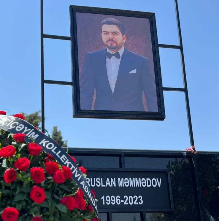 Dəhşətli qəzada dünyasını dəyişən Ruslan dəfn olundu - FOTO Dəhşətli qəzada dünyasını dəyişən Ruslan dəfn olundu - FOTO
