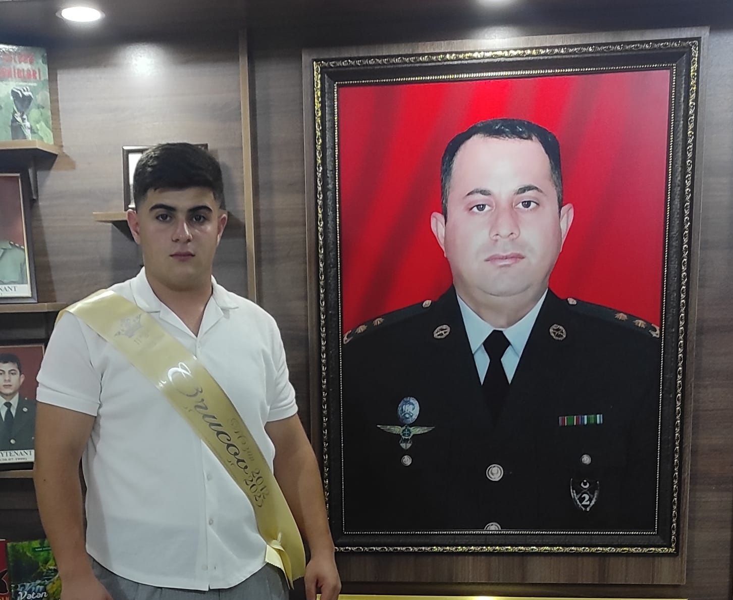 Şəhid xanımı oğlu ilə birlikdə universitetə qəbul oldu - FOTO Şəhid xanımı oğlu ilə birlikdə universitetə qəbul oldu - FOTO