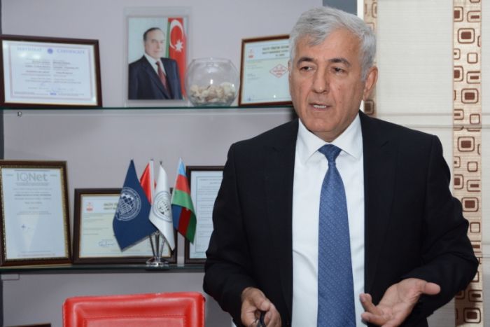 Yeni rektor prorektoru işdən çıxardı