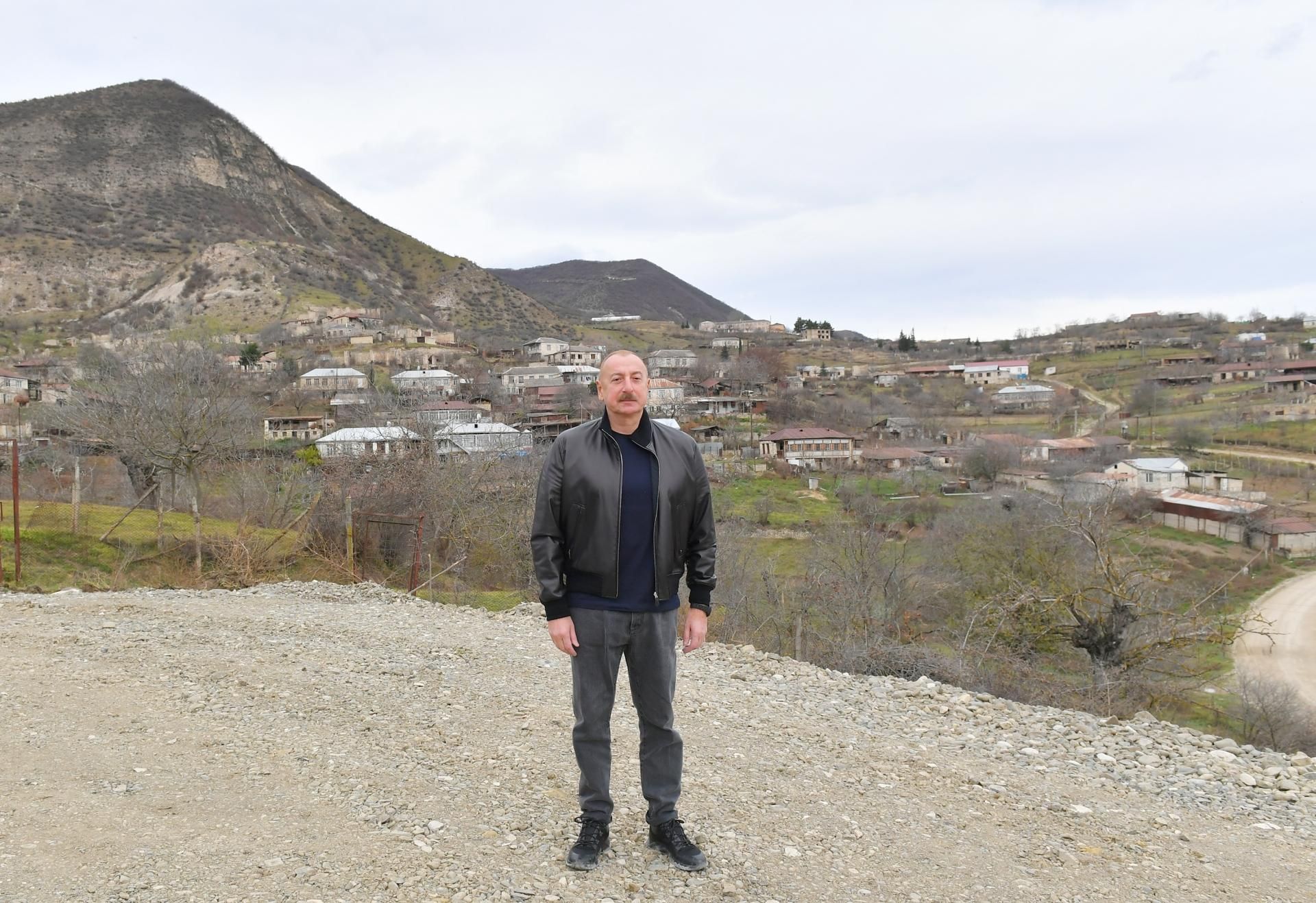 İlham Əliyev Xocalı rayonunun Naxçıvanlı kəndində -  FOTOLAR