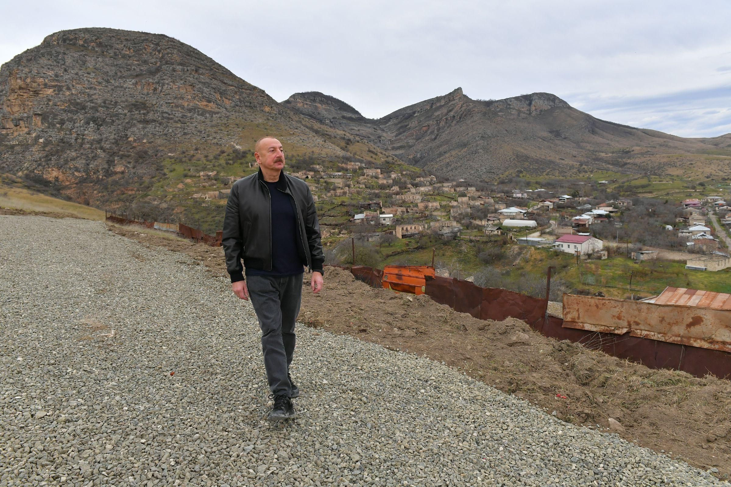 İlham Əliyev Xocalı rayonunun Naxçıvanlı kəndində -  FOTOLAR