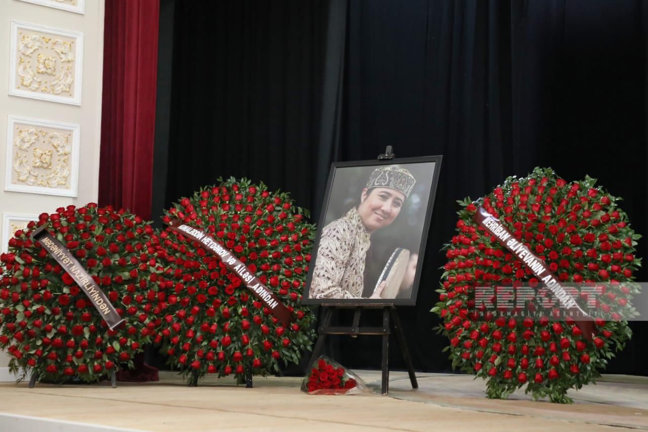 Aygün Bəylərlə vida mərasimi başa çatdı -  Yenilənib-FOTO