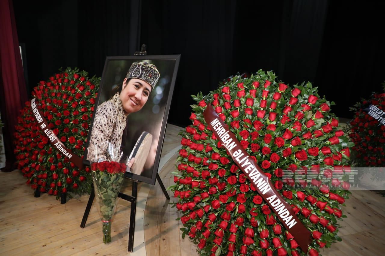 Aygün Bəylərlə vida mərasimi başa çatdı -  Yenilənib-FOTO