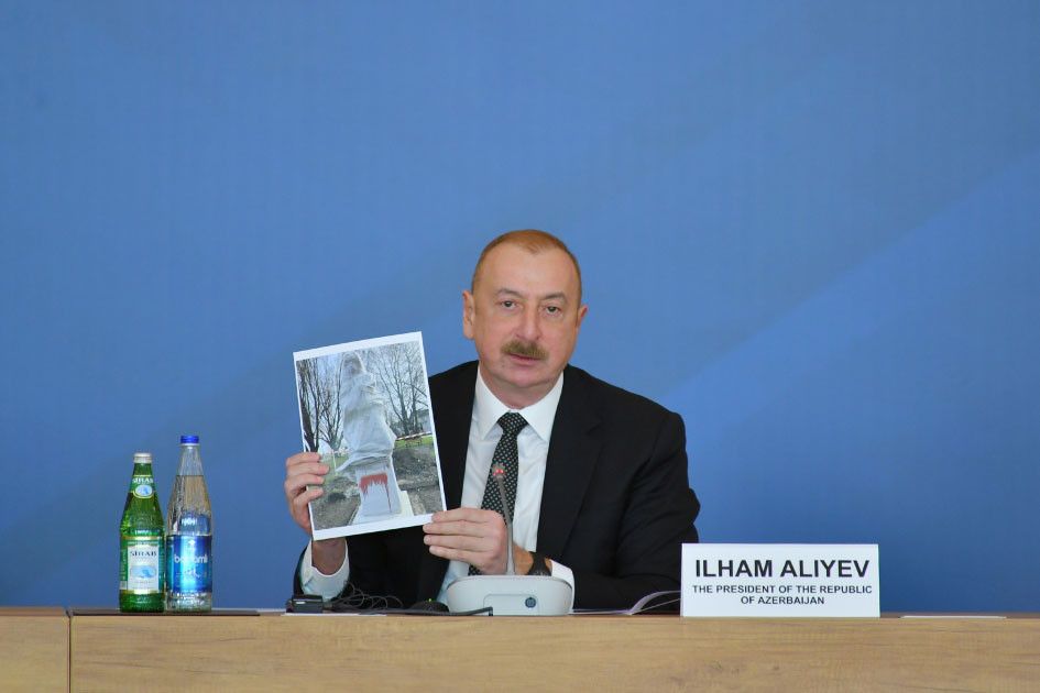 İlham Əliyev Bakıda keçirilən Qlobal Forumda iştirak etdi -  Yenilənib1-FOTO