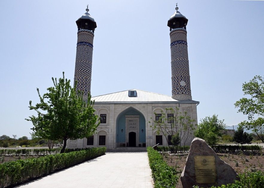 İlham Əliyev və Japarov Cümə məscidinin açılışında - FOTOLAR 