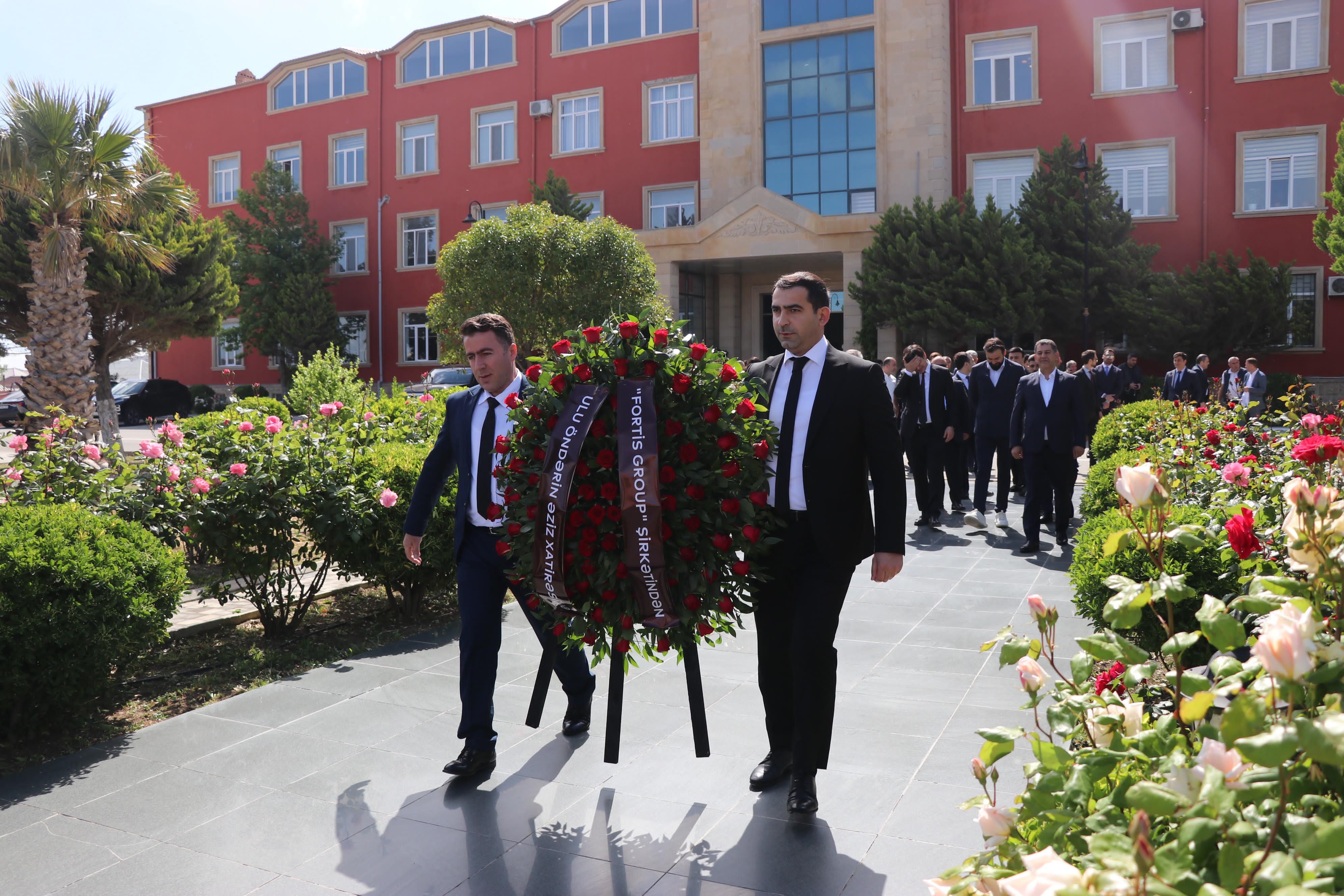 "Fortis Group" Heydər Əliyevə həsr olunan tədbir keçirdi - FOTO "Fortis Group" Heydər Əliyevə həsr olunan tədbir keçirdi - FOTO
