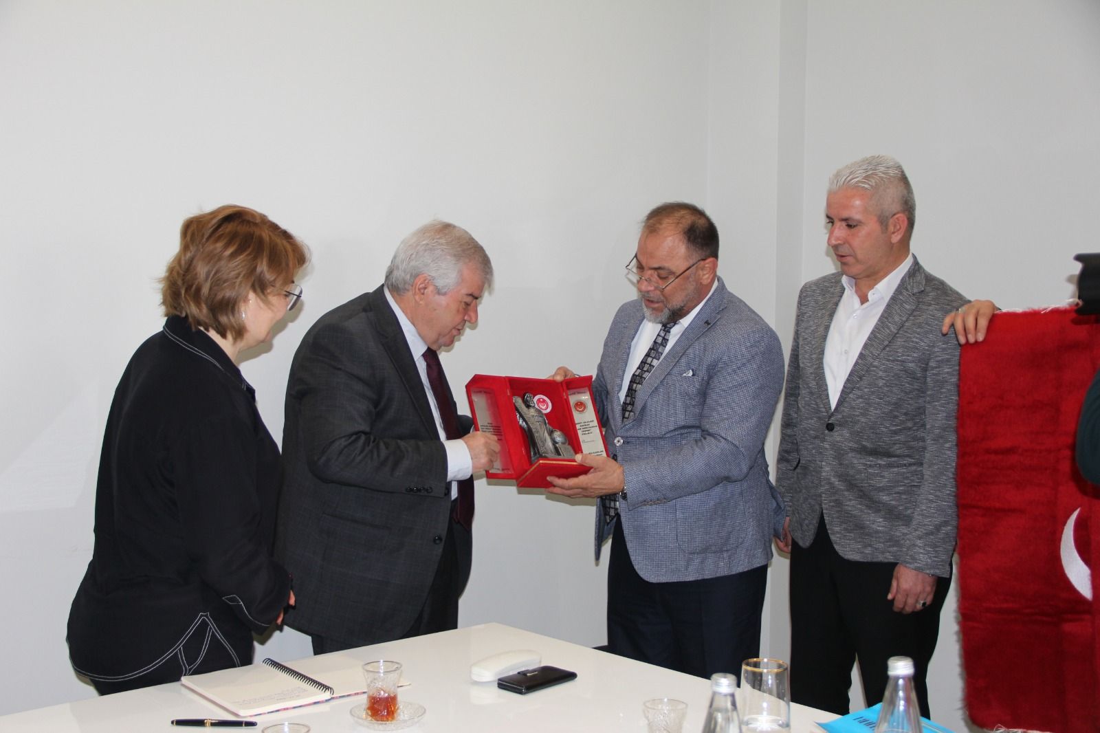 Sabir Rüstəmxanlı Türkiyədən gələn şəhid ailələri ilə görüşdü - FOTO Sabir Rüstəmxanlı Türkiyədən gələn şəhid ailələri ilə görüşdü - FOTO