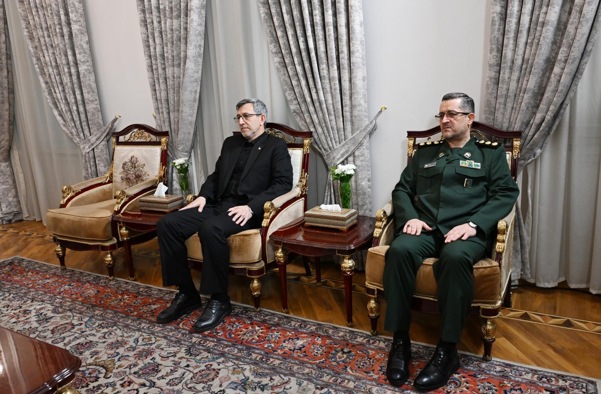 Prezident İran səfirliyində oldu, başsağlığı verdi -  FOTO