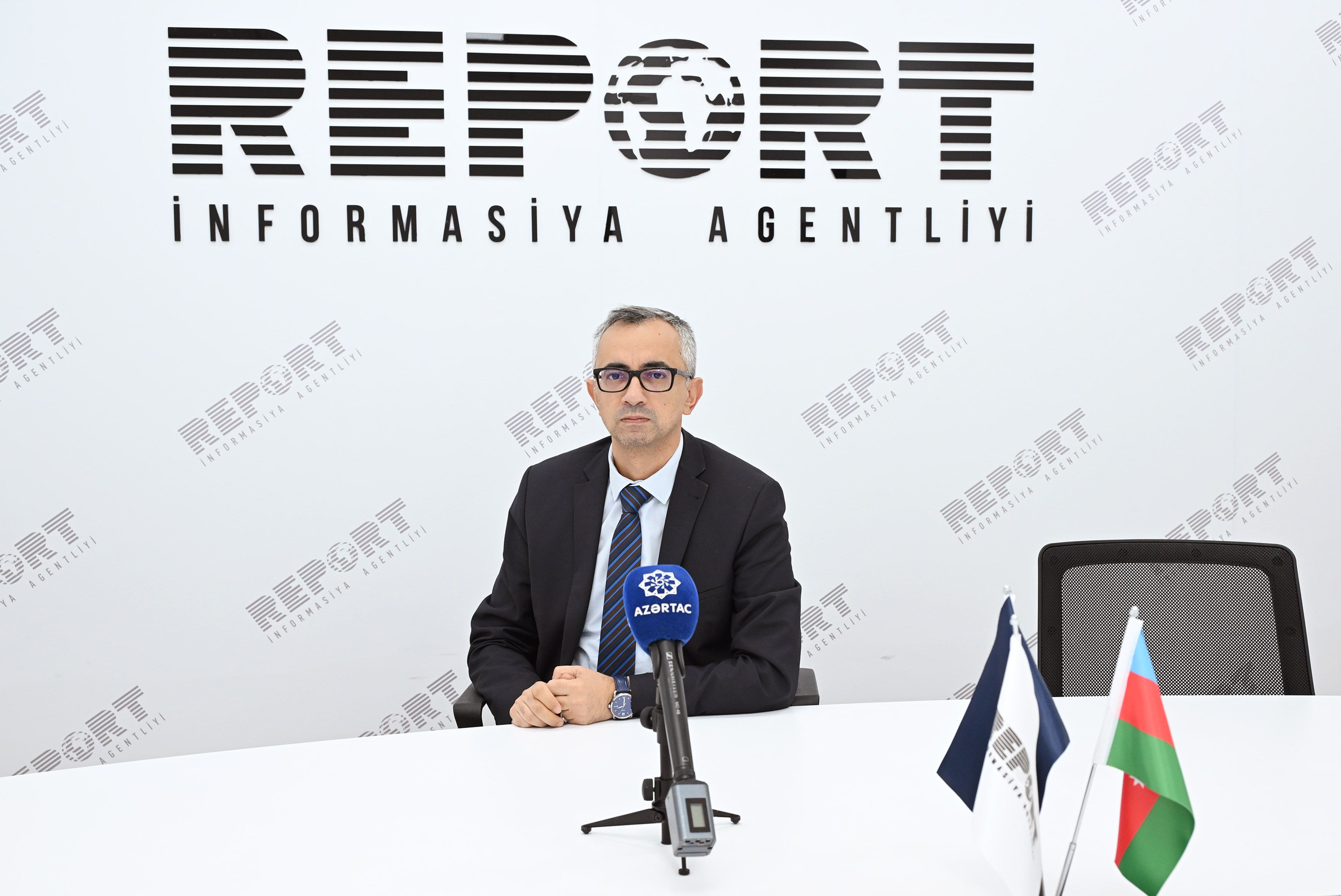 “Report”un 10 yaşı tamam olur - FOTO “Report”un 10 yaşı tamam olur - FOTO