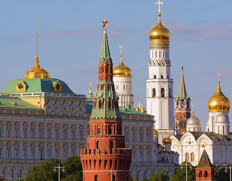 Bakupost.az - Kreml: Putin sülh təmaslarına açıqdır