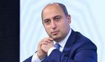 Nazir oxşarını təltif etdi  - FOTO