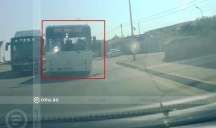 Əks zolağa çıxan sərnişin avtobusu qəza vəziyyəti yaratdı - ANBAAN VİDEO 
