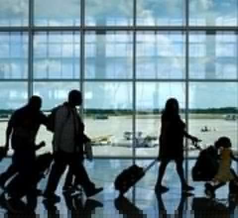 BƏƏ-də qalmış turistlərin vəziyyəti necə olacaq? 