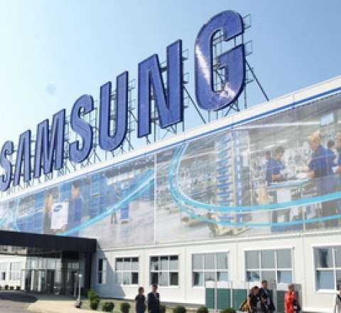 “Samsung”dan yeni qatlanan telefon  