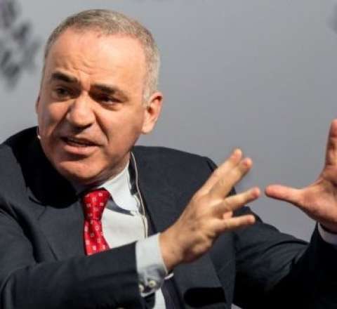 Kasparov haqqında məhkəmə qərarı – Şahmatçı terrorizmi təbliğ etməkdə ittiham olunur 