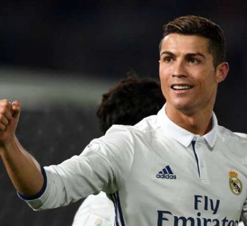 Ronaldu "Ən-Nəsr"lə yeni müqavilə imzaladı 
