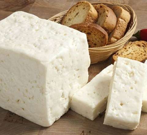 Pendirin yanına bir dənə qoyun: Aylarla nə kifləyir, nə quruyur 