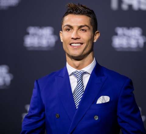 Ronaldu millidən ayrıldı, azarkeşlər etirazlarını qeyri-adi formada bildirdilər 