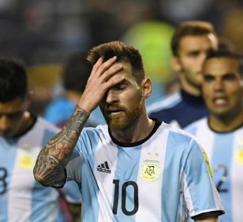 Messi göz yaşlarını saxlaya bilmədi:  Son oyununa çıxdı?