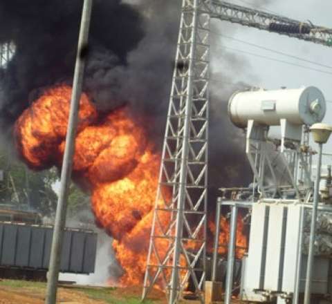 Transformator partladı, şəhərin bir hissəsi işıqsız qaldı 