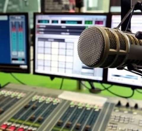 Azərbaycanda yeni radio fəaliyyətə başladı 