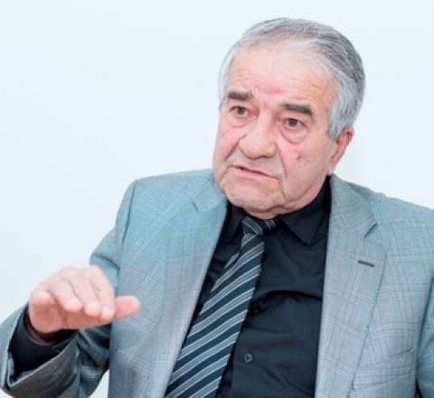 “Milli Məclisdə “arvad” sözünü müzakirə etməkdənsə, o arvadların ərlərinin maaşlarını artırsınlar" 
