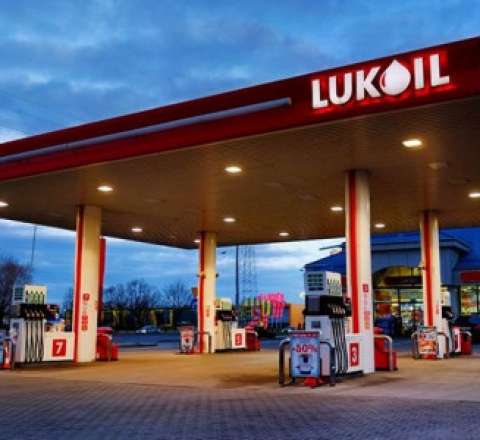 Rusiyada “Lukoyl” məntəqələrində məhdudiyyət - Maksimum 30 litr... 