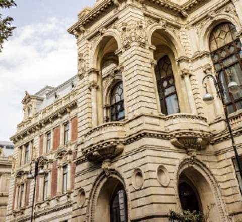 Qaradağda 4 məmura xəbərdarlıq edildi 