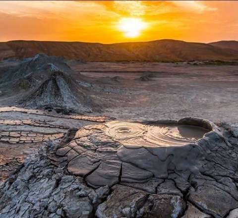 Azərbaycanın bu bölgəsində palçıq vulkanı püskürdü 