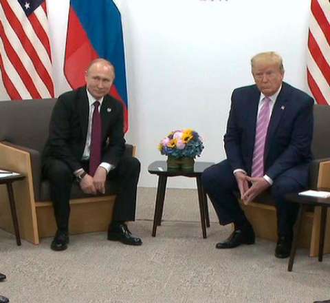 Alyaskadakı görüşdə Putinlə Trampın bədən dili analiz ediləcək 