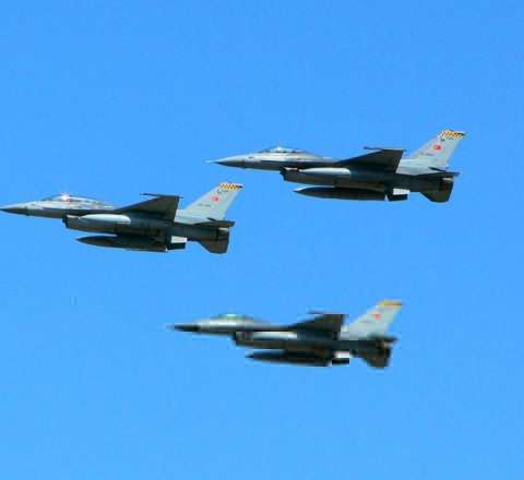Türkiyə F-16-ları paradda iştirak edəcək 