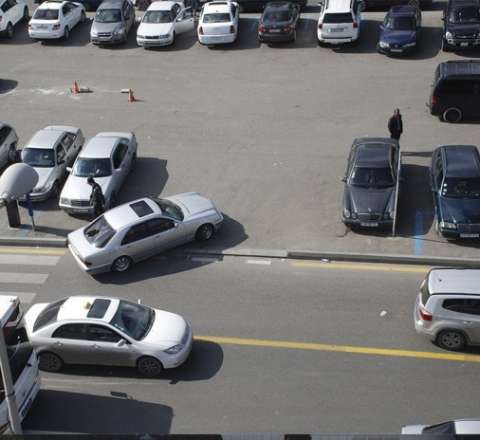 Azərbaycanda yeni parklanma qaydaları təsdiqləndi 