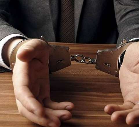 Çin maşınları satmaq adı ilə vətəndaşlara qarşı dələduzluq edən SAXLANILDI