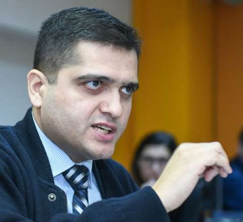 Putin Polşanı hədəf seçiməklə NATO-nun nəbzini ölçür – Elxan Şahinoğlu 