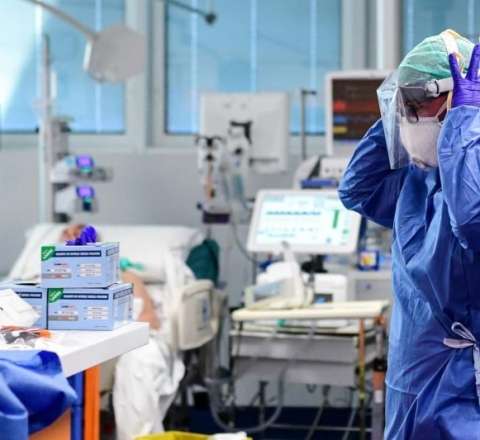 Ölüm faizi 80%-ə çatan virus yenidən yayılır: tibb işçiləri də yoluxub 