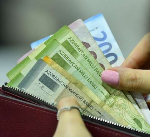 Bu ailələrə ayda 422 manat yardım verildi 