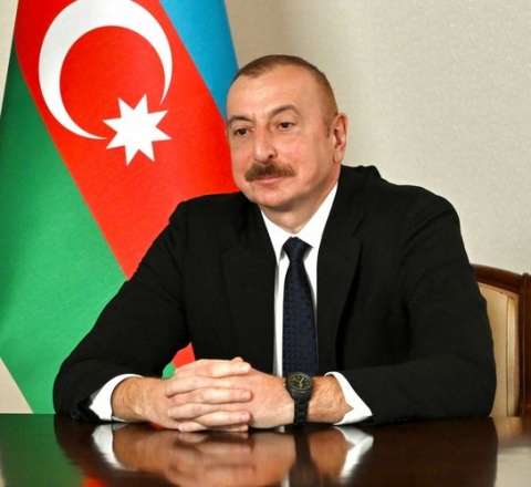 Şavkat Mirziyoyev İlham Əliyevi təbrik etdi 