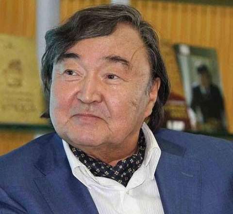 Oljas Süleymenov Nobelə namizəd göstərildi 