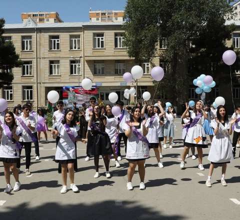 Bu direktorlar son zəngə görə CƏZALANDIRILDI 