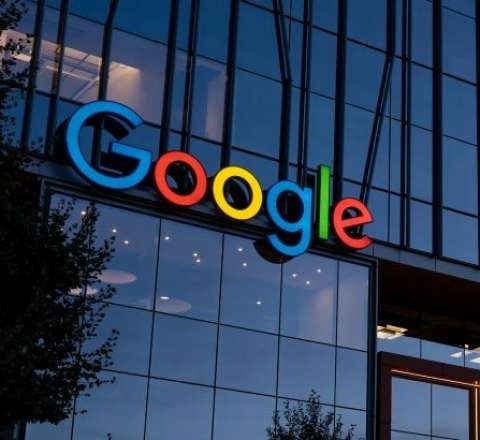 "Google" əməkdaşlarına işdən könüllü çıxmaq üçün pul ödəməyə başladı 