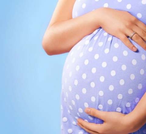 Hamilələrin məzuniyyət məsələsi necə olacaq? – Qanunda dəyişiklik edildi 