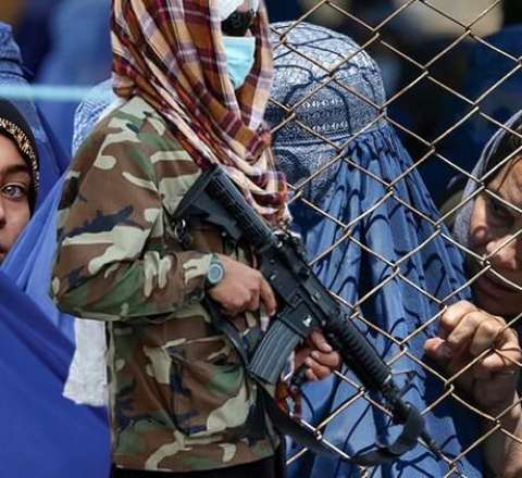 Talibandam iranlı yazıçı və qadınlara QADAĞA 
