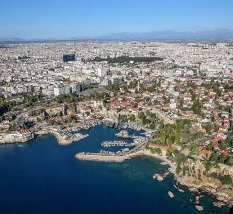 Antalyada zəlzələ oldu 