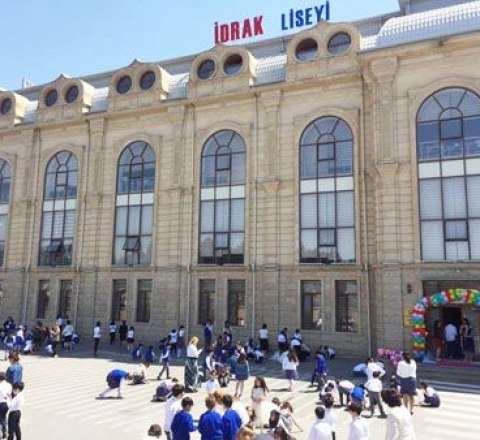 “Bezmişəm ...” – Müəllimi güllələyən şagirdi sıxışdırırmışlar – VİDEO 